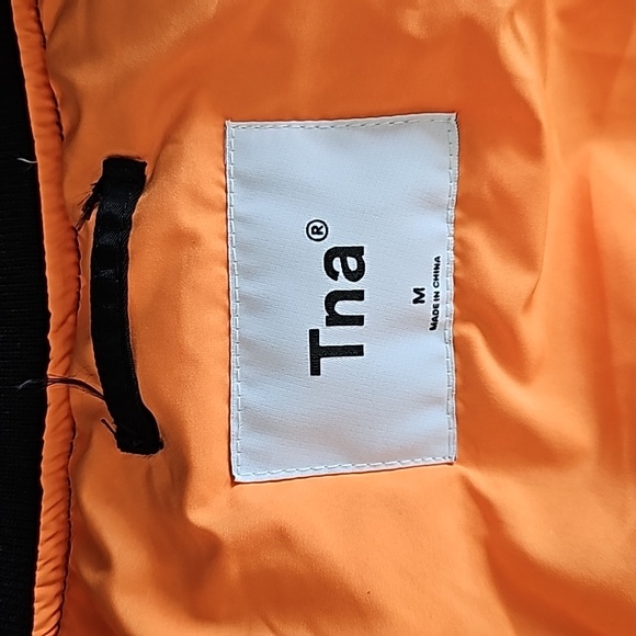 ✨️ SOLD ✨️ TNA | Tahoe Down Bomber Jacket, Med - Picture 8 of 14